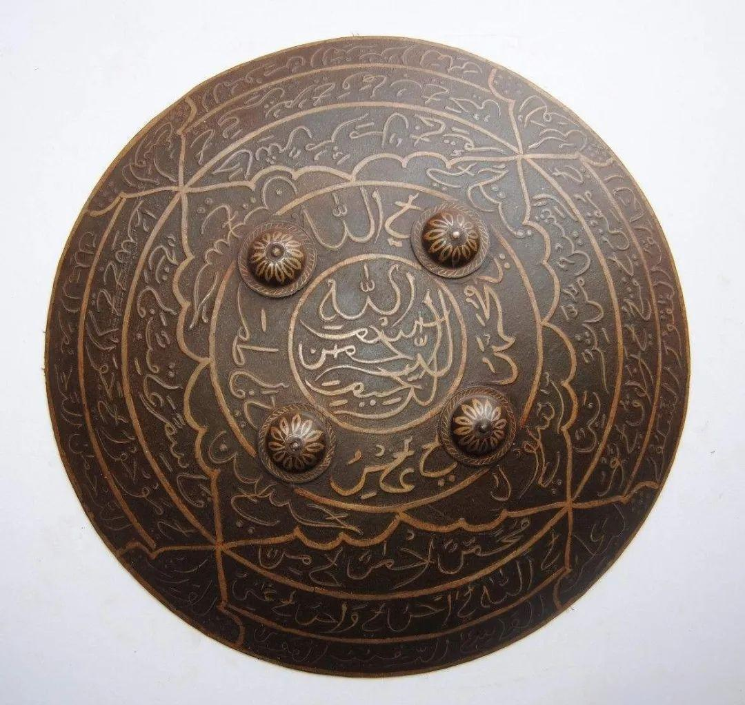 古代盾牌:从起源到战术运用的全程回顾