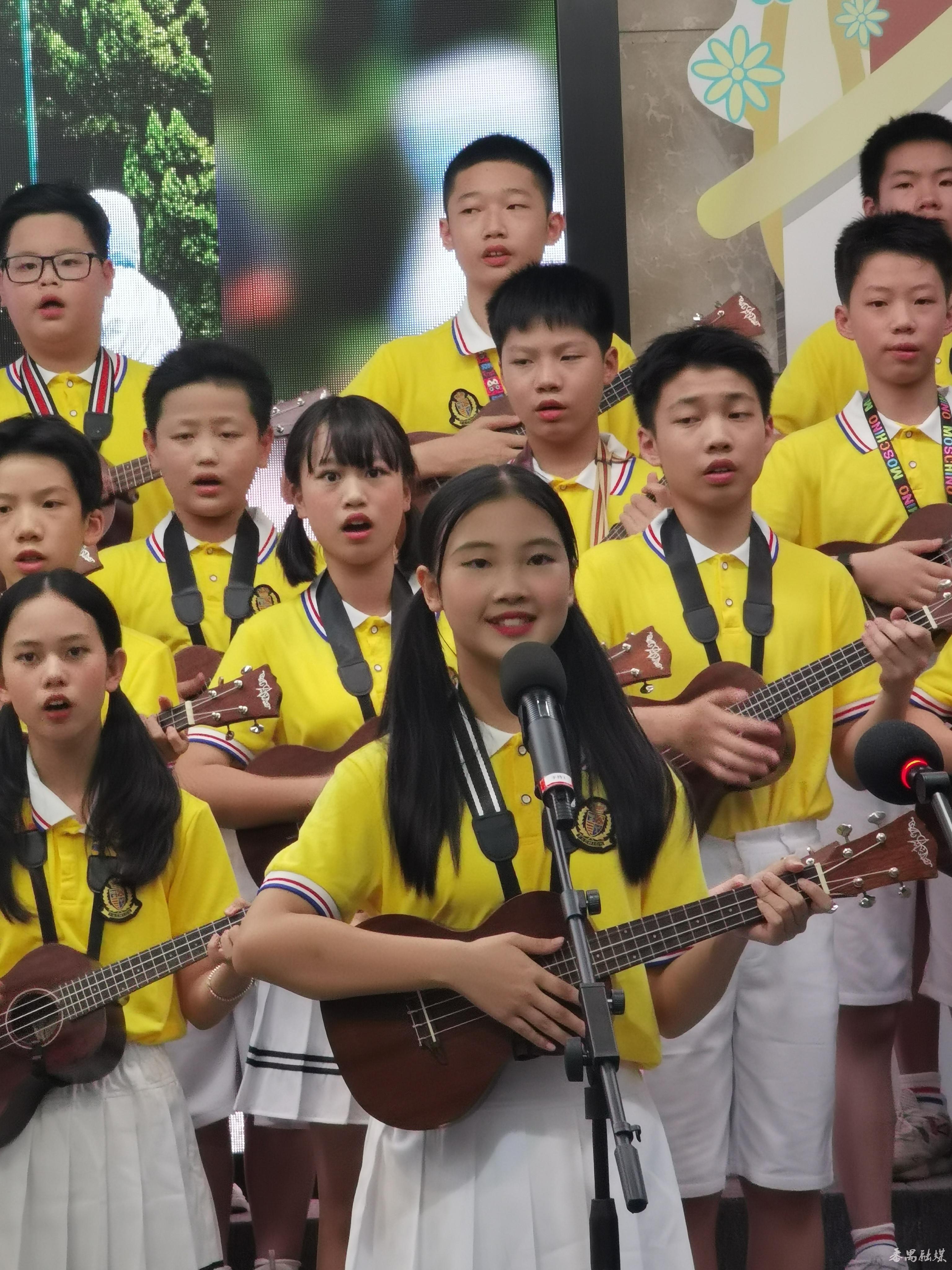 庆"六一" 番禺区市桥东城小学举行艺术节器乐,歌唱比赛