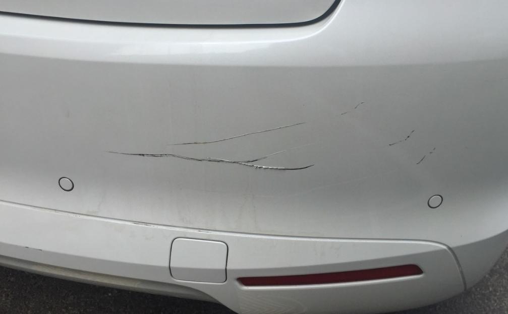 车子有划痕,想要喷漆钣金大概要多少钱?