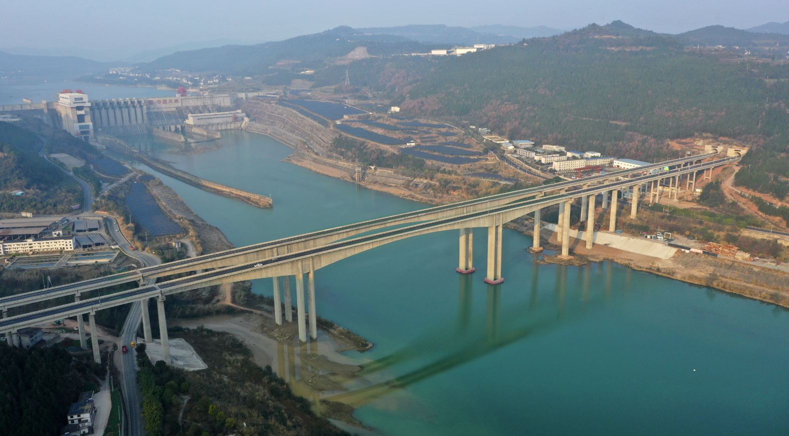 绵苍高速公路图片