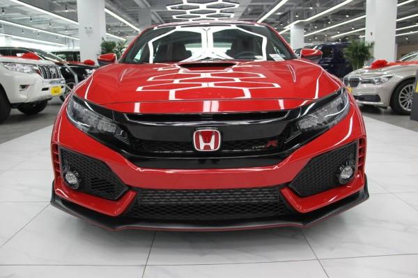 当前市面上,本田思域推出了6款不同的车型供消费者选择,官方指导价