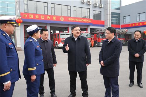 远义彬走访慰问春节期间在岗干部职工(图文)