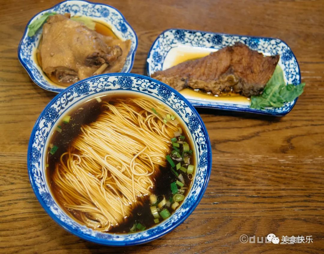 苏州旅游最令人难忘的美食,奥灶面里有奥妙,浇头面条汤底不一般