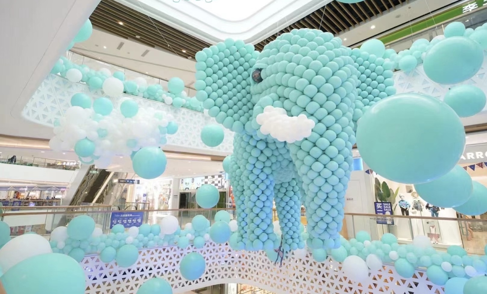 深圳商业商场美陈_气球布置_气球装饰_美陈设计