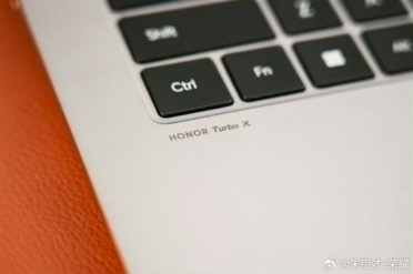 荣耀MagicBook Pro 14官宣：首发HONOR Turbo X技术 引爆续航革命