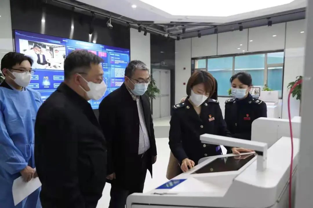 深学细悟共谋发展普陀区审计局党组书记局长杨剑坚守初心履职尽责努力