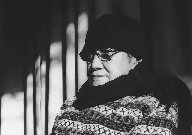 木心:人生只有一件事,活好自己