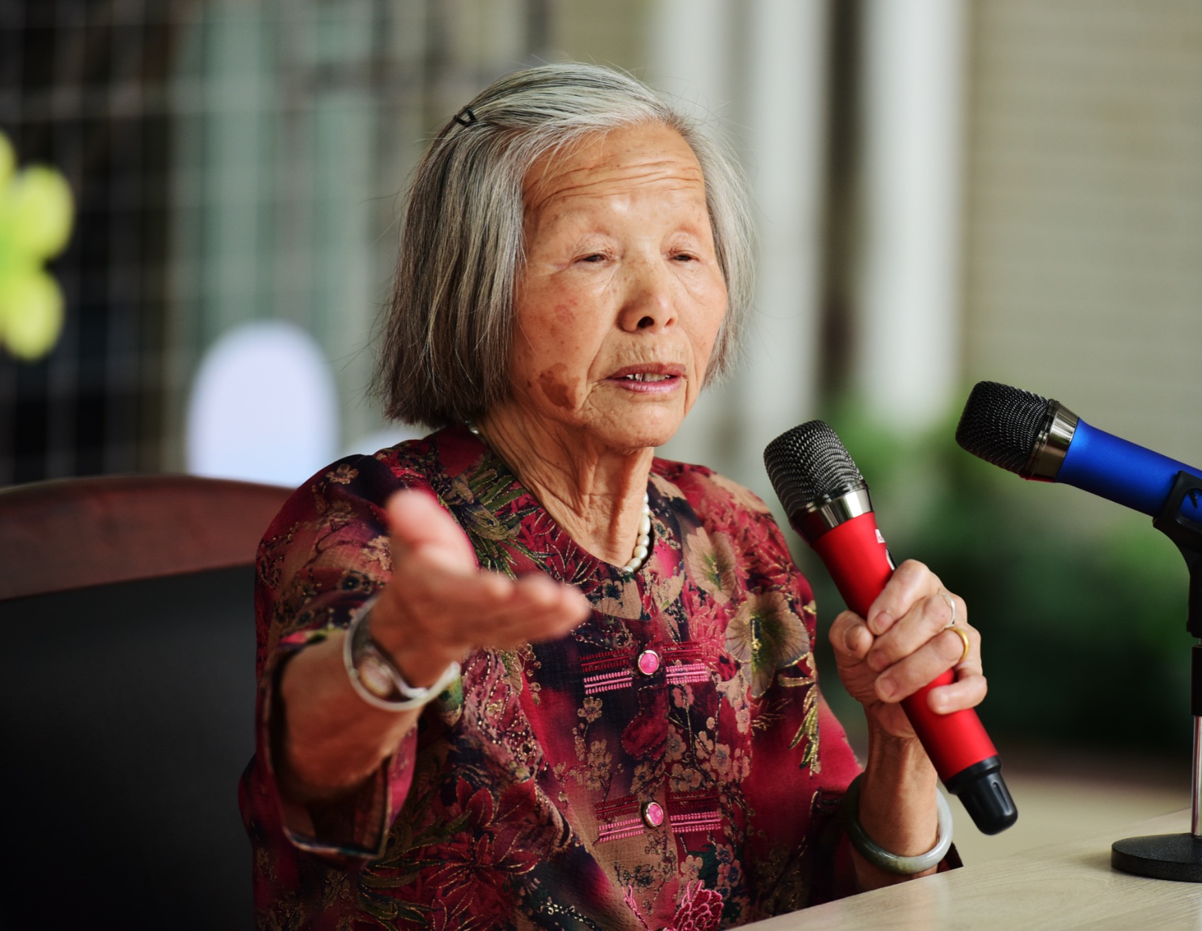 东莞大岭山:八旬老人化身"讲古佬",用方言讲述革命历史