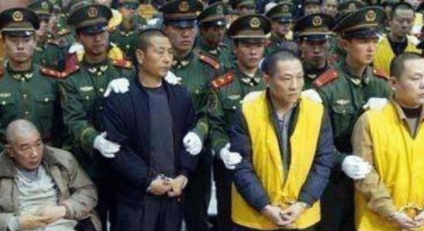 山西黑老大李满林,25岁成为最大黑道人物,团灭小四毛任爱军