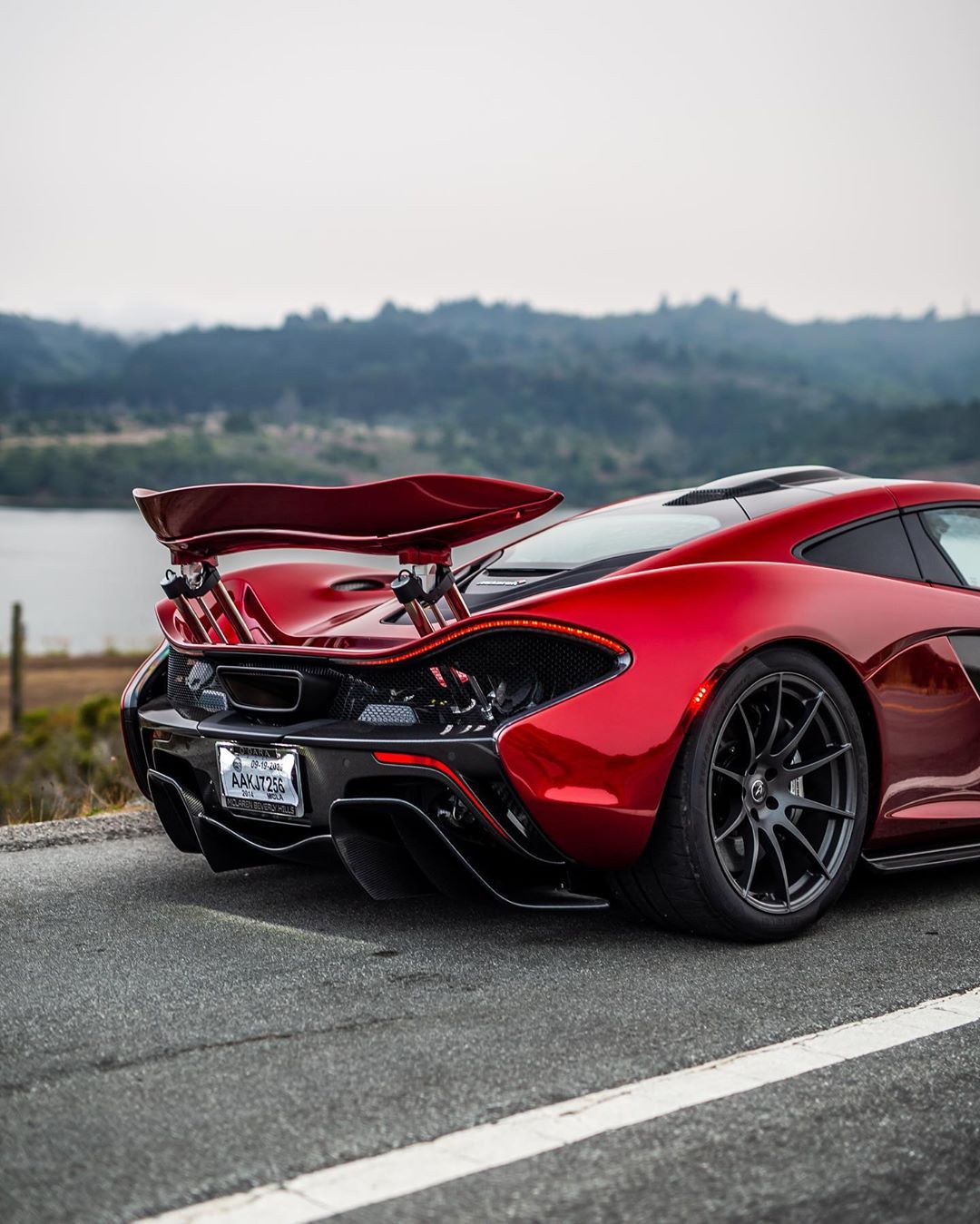 汽车改装|最美屁股迈凯伦p1