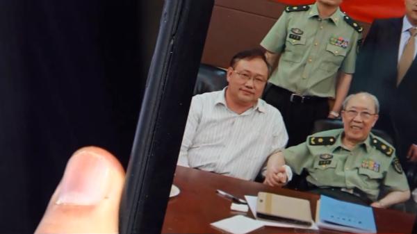 现场|学生于布为:吴老对病人和家属不看身份,总是满面春风