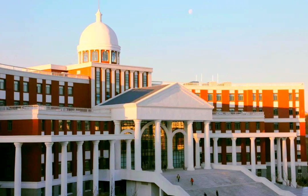 学校简介与发展成就02学校概况与学科优势2024年,沈阳药科大学在辽宁