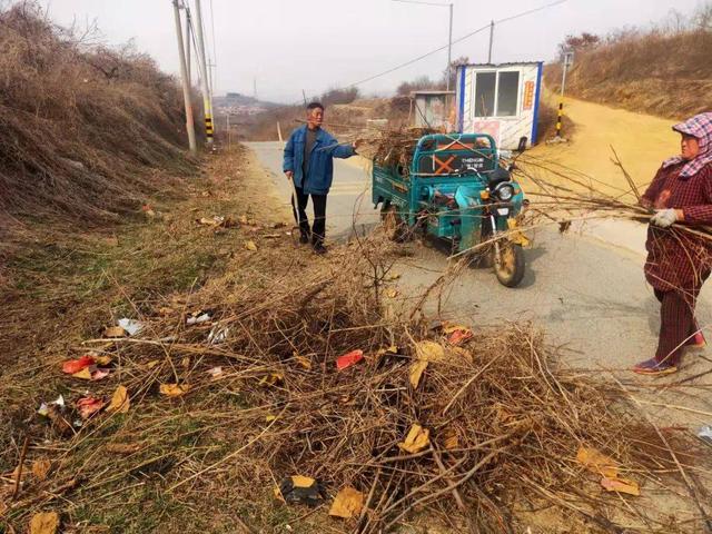 栖霞市杨础镇西柳村,佛落顶村:清理可燃物,防患于未然