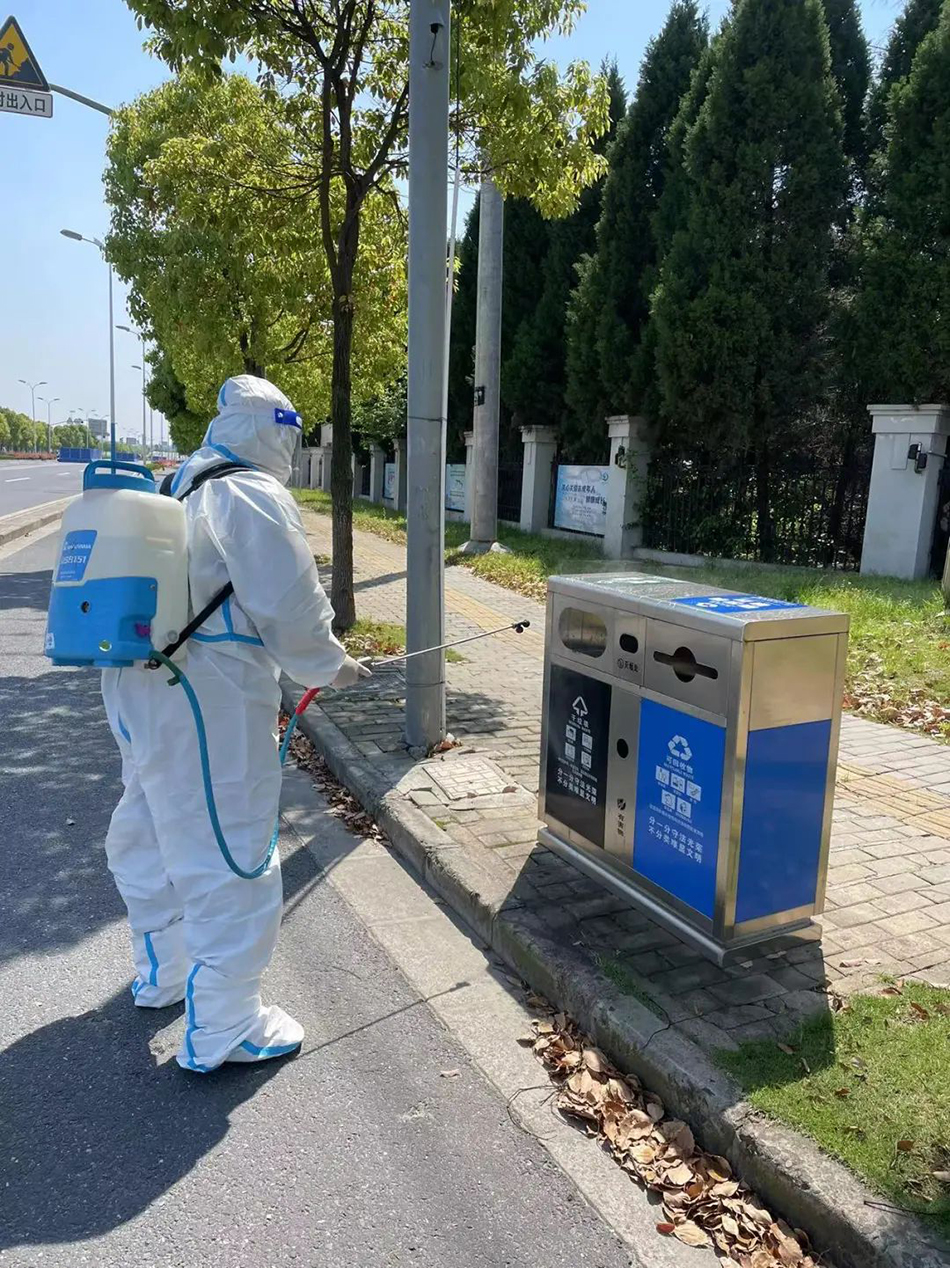 上海开展重点场所预防性消毒,城市公共环境大冲洗