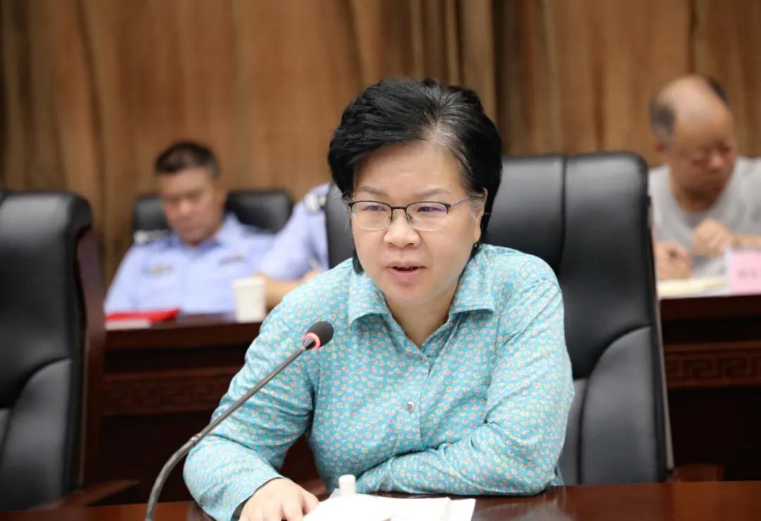 市委常委,宣传部部长聂晓葵在湘东区督导文明创建工作