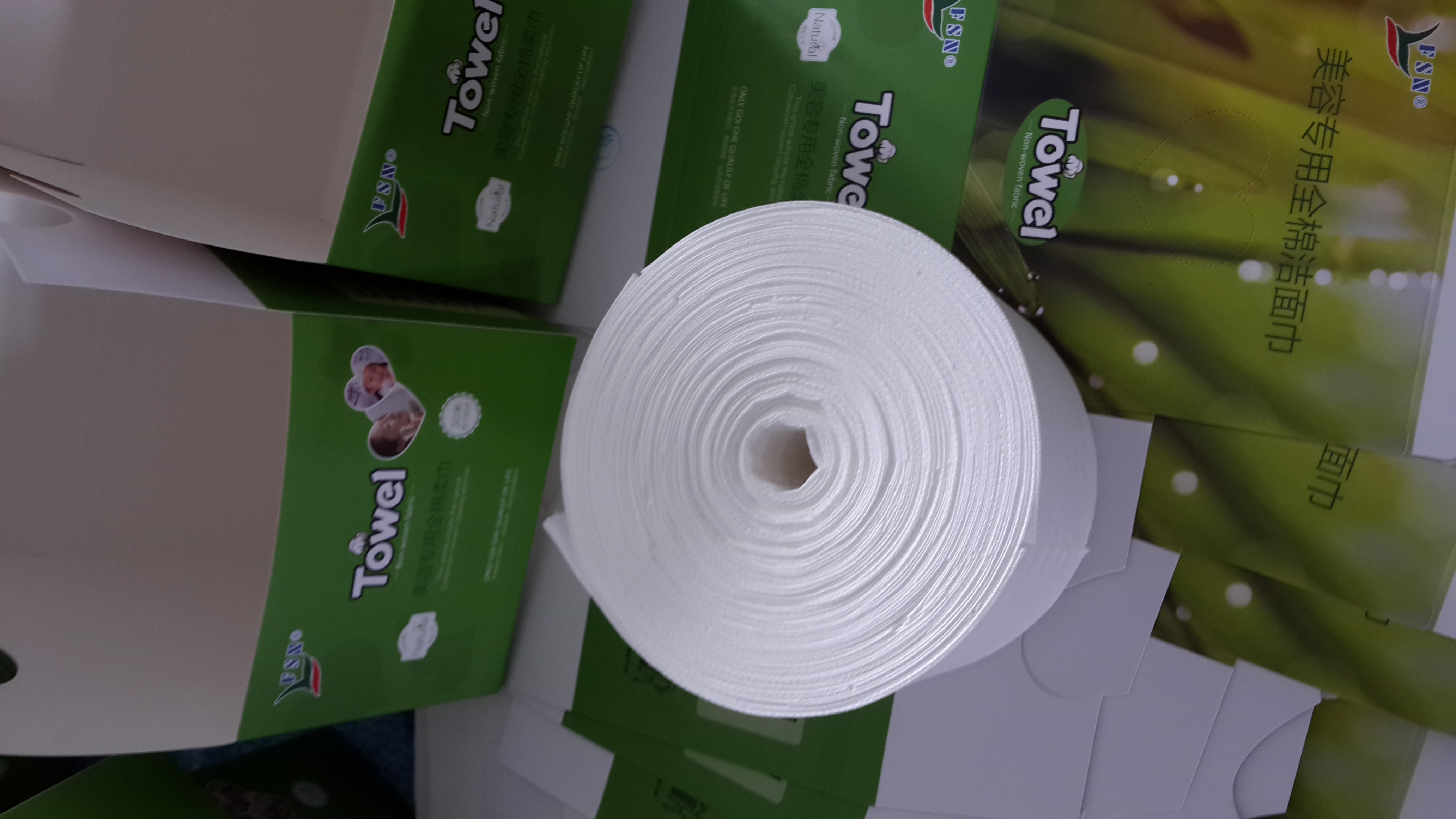 无纺布洗脸巾,干湿两用洁面巾,加厚平纹抽取式棉柔巾