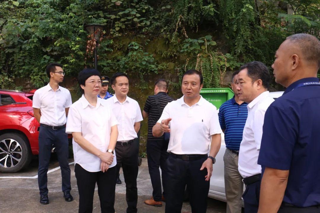 何运保,谢灵忠带队检查城区常态化创城工作