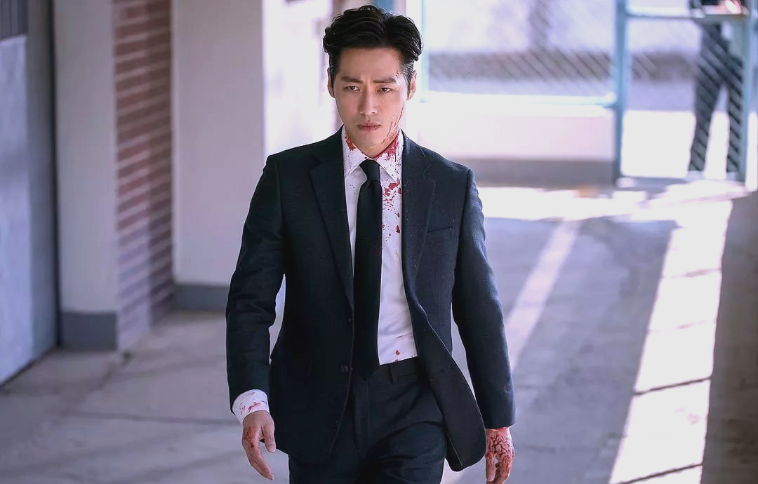 韩剧《监狱医生》中的罗利济:复仇与正义之路