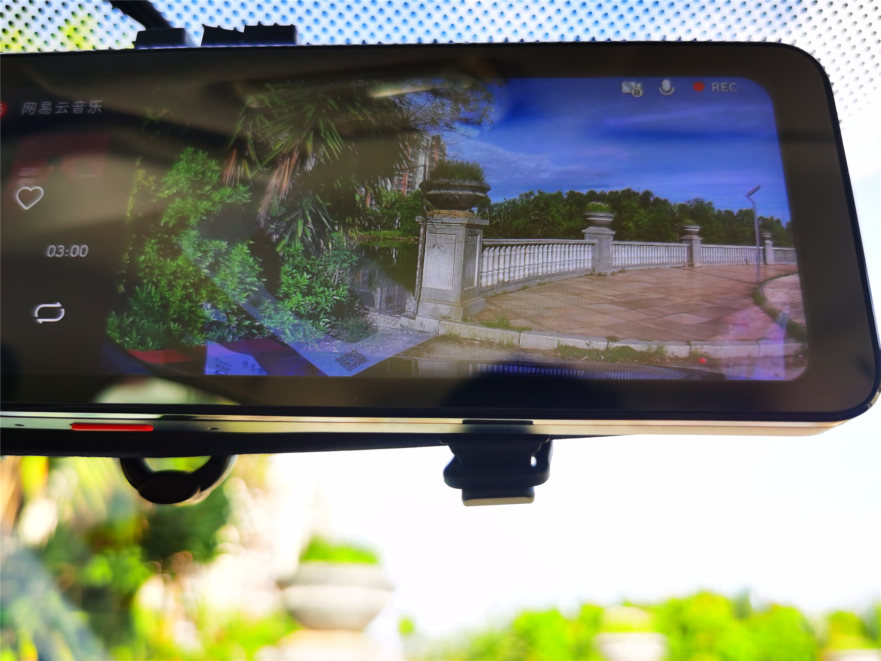 华为生态盯盯拍智慧后视镜s5上手,分布式跨屏车机交互智慧出行