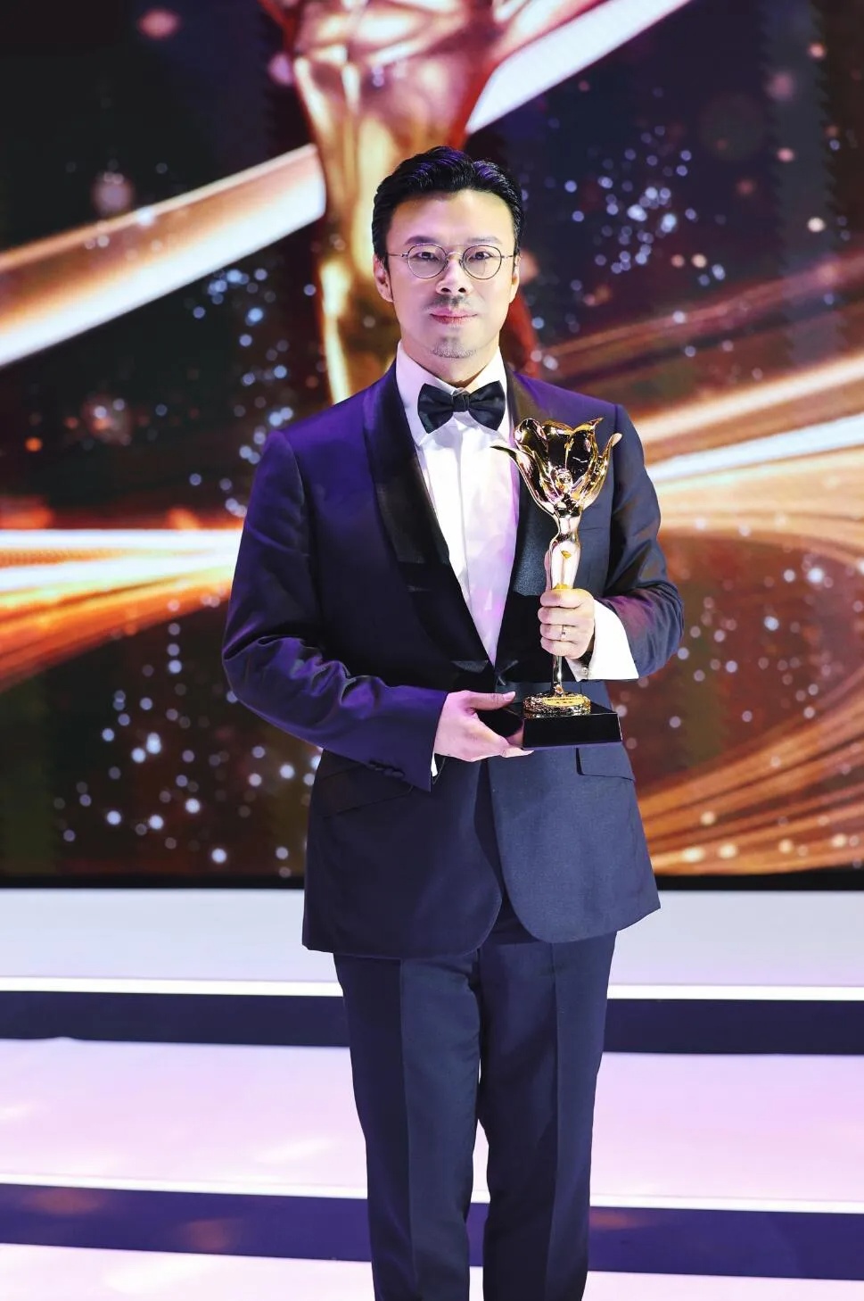 杨彦:坚守初心,择一事,事一生(内有演出直播预告)76白玉兰戏剧奖