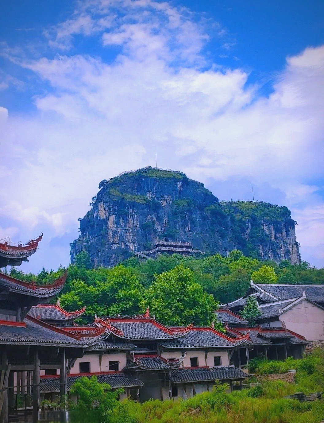 香炉山:秋日静谧之旅与文化探索