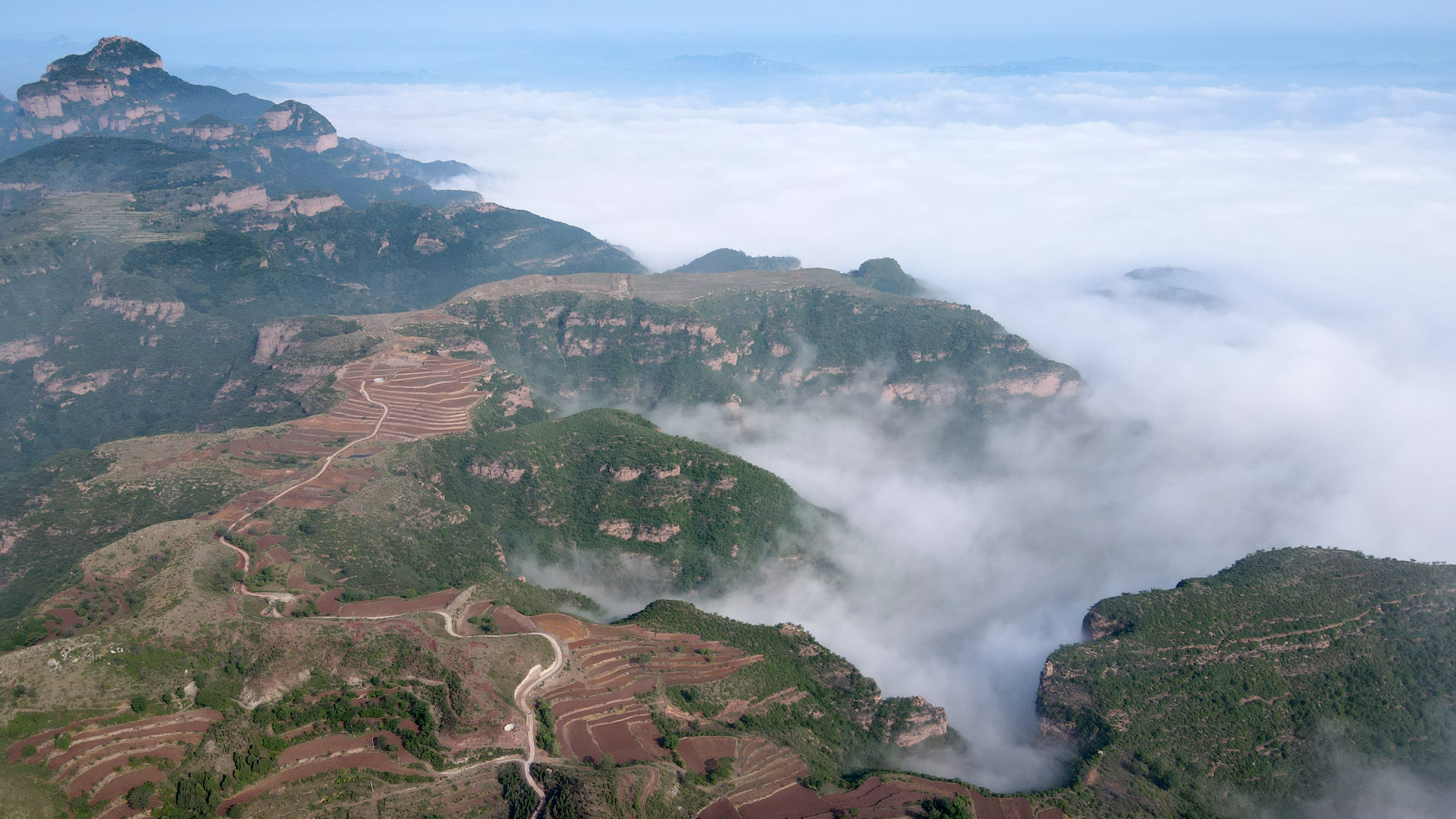 (美丽中国)河北邢台:太行云海壮美如画