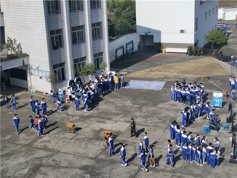 科技助教,让安全教学更有效——白马学校开展安全体验课程活动