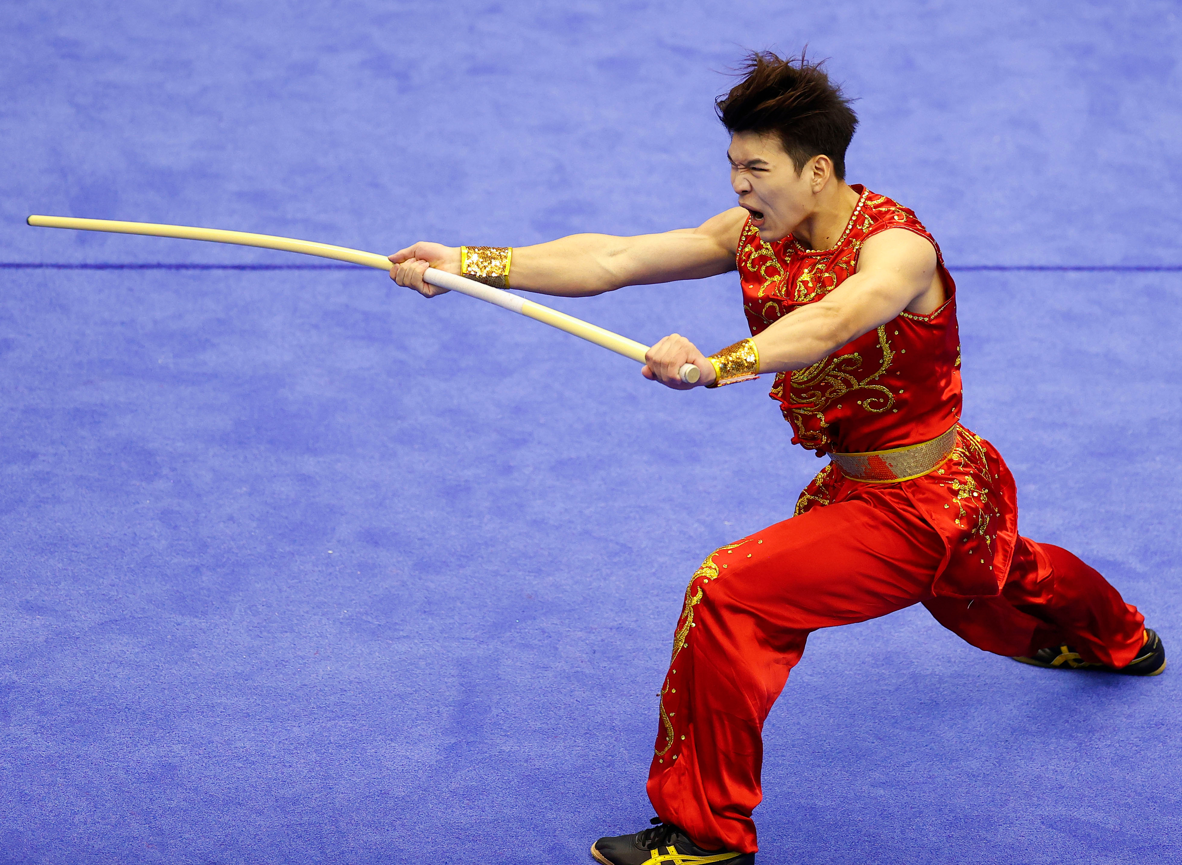 武术套路——大学组男子自选南棍赛况