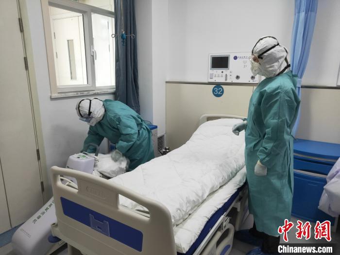 青海白衣天使再谈战"疫":清楚记得隔离病房中的每一天