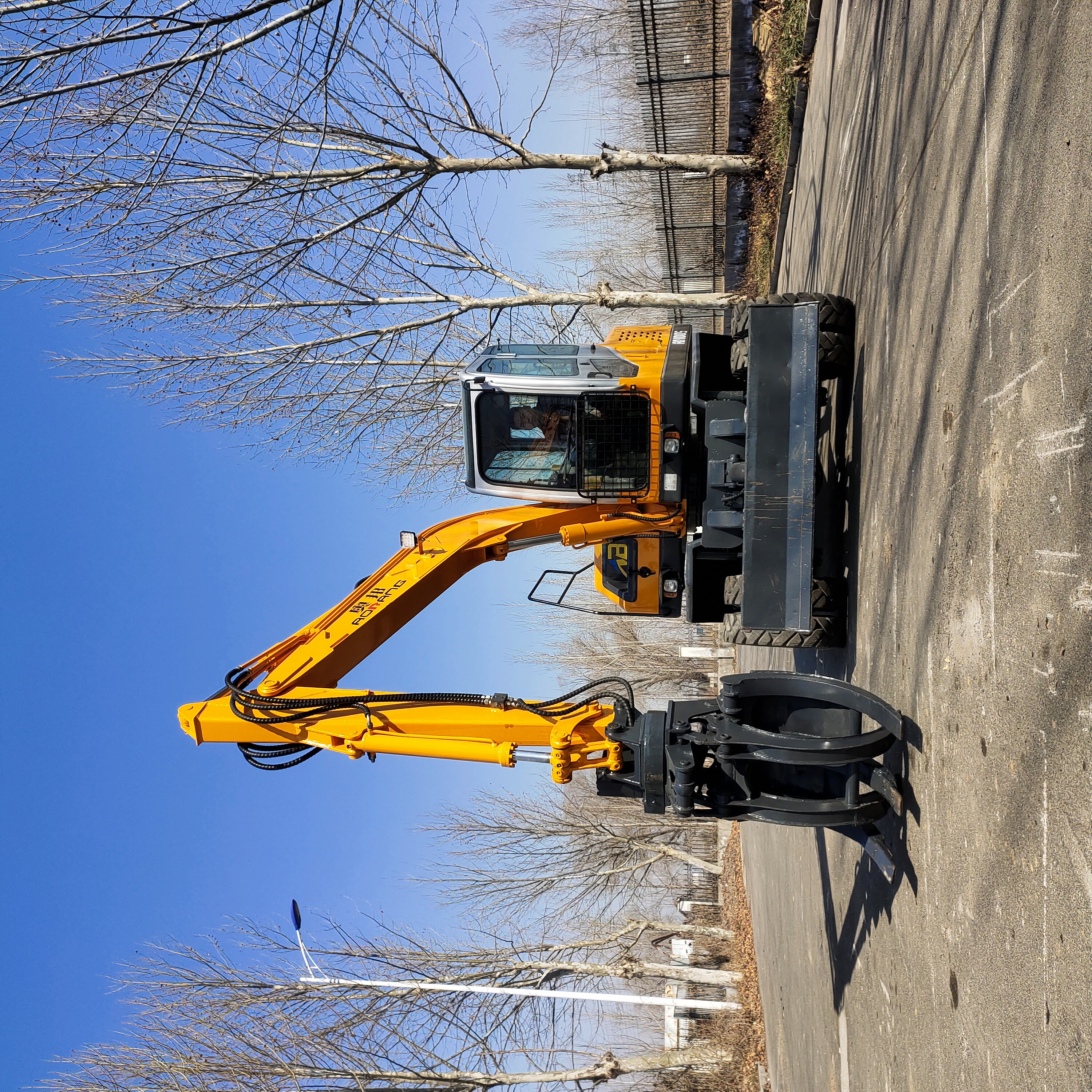 二手奥邦轮式挖掘机 农用园林轮挖 轮式抓木机