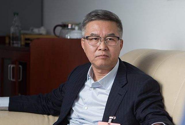 低调的遂宁首富:42岁辞职创业,55岁公司上市,如今身家660亿