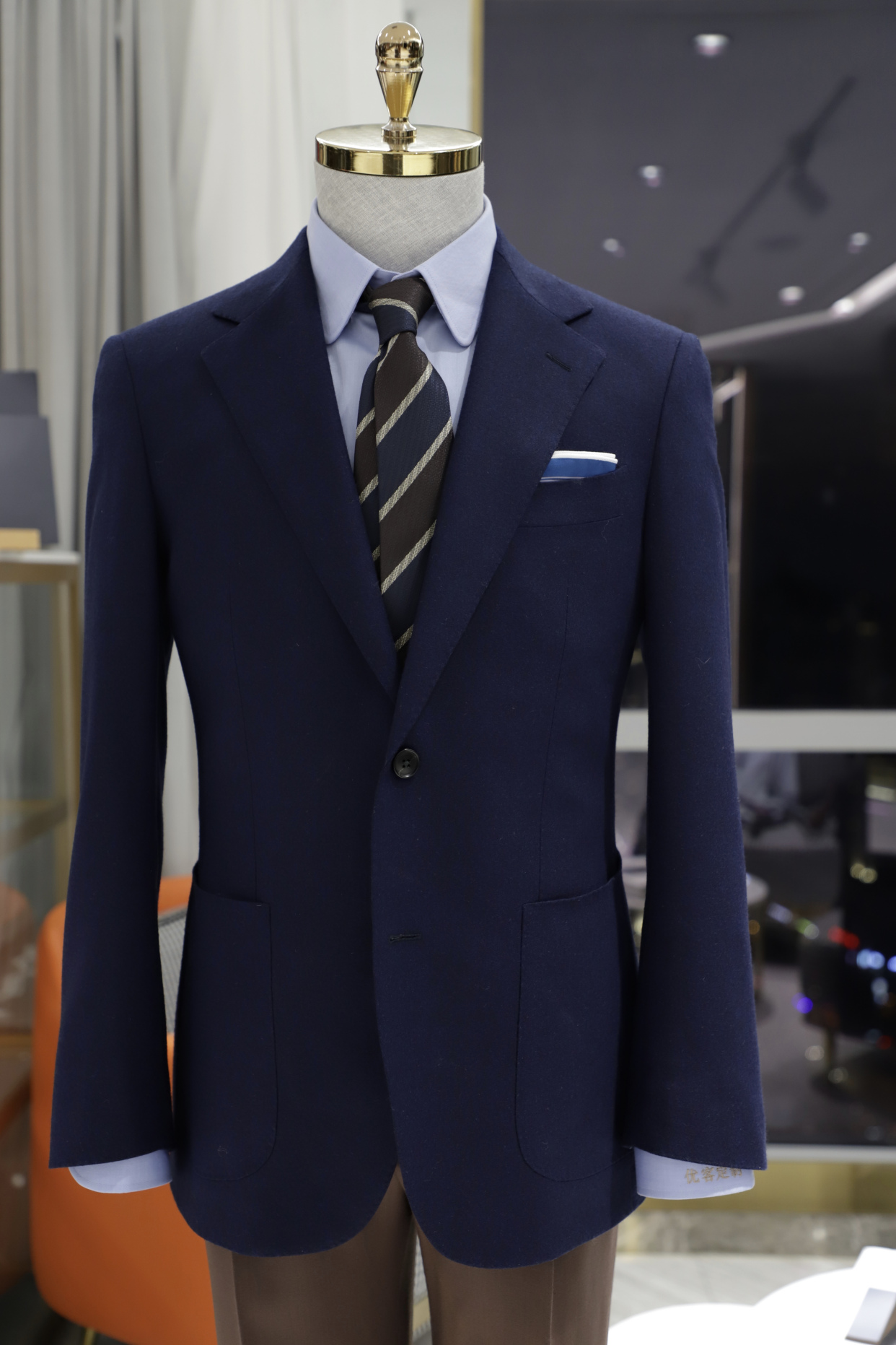 武汉西服定制厂家的该怎么选?