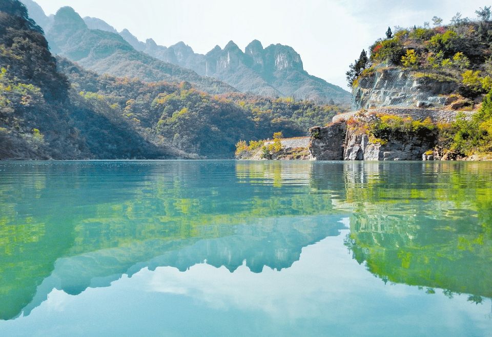 山西阳城蟒河猕猴国家级自然保护区——秀峰飞瀑清凉景