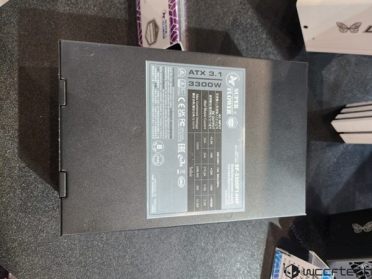 供电焦虑不存在！振华推出3300W电源：一口气喂饱四块RTX 5090