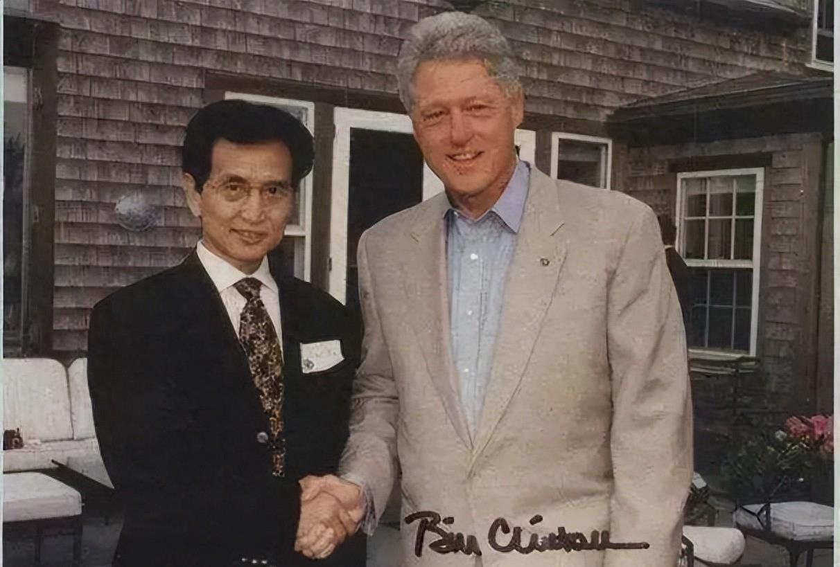 发功扑灭大兴安岭大火,意念拦截原子弹,气功大师严新有多能吹?