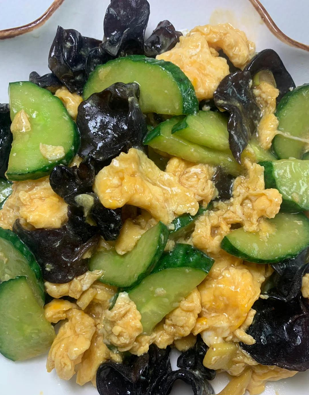 清爽一夏:黄瓜木耳鸡蛋的家庭美味