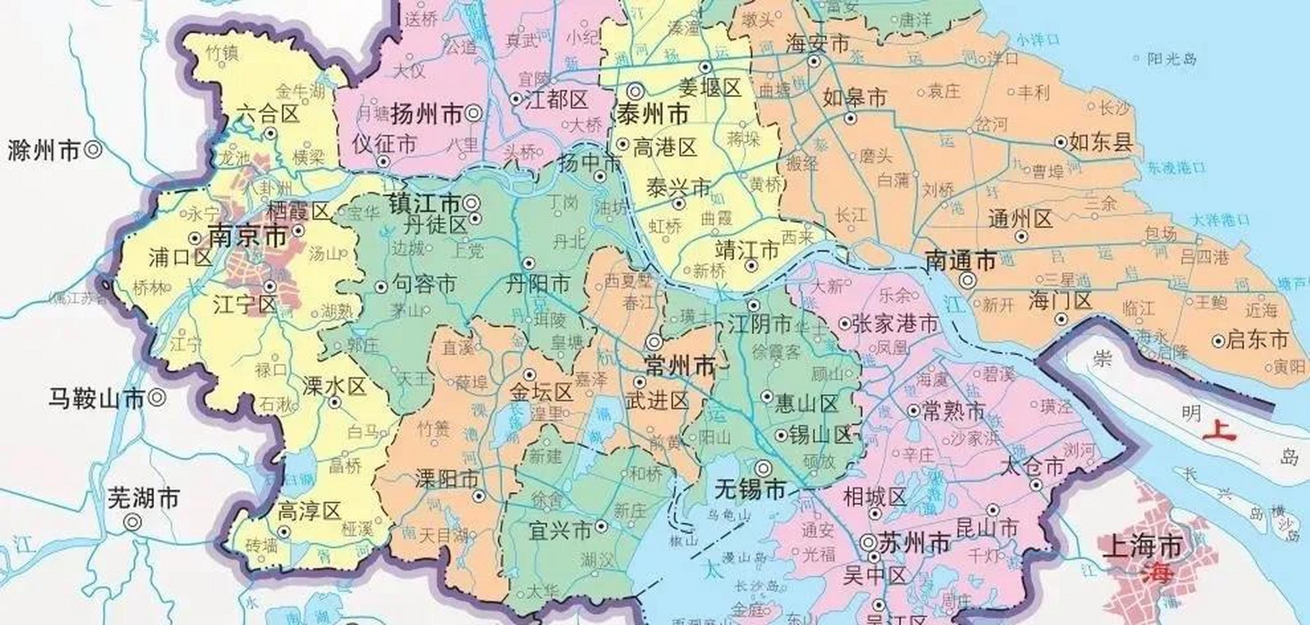 苏南五市中存在的主要问题首先是镇江市太弱小,人口总量,经济总量不到