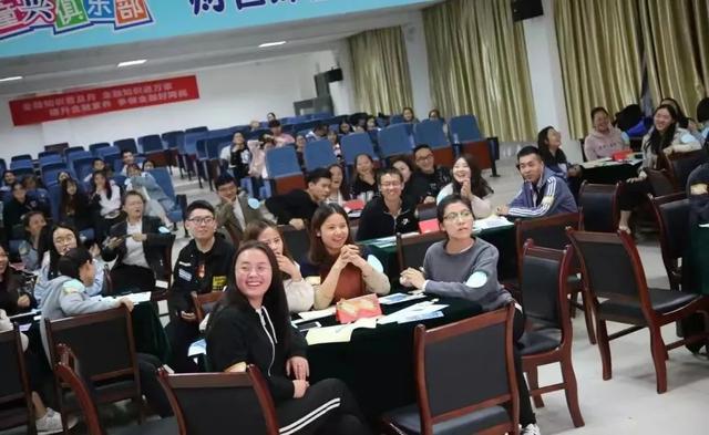 带你走进西安海棠技师学院电子商务专业