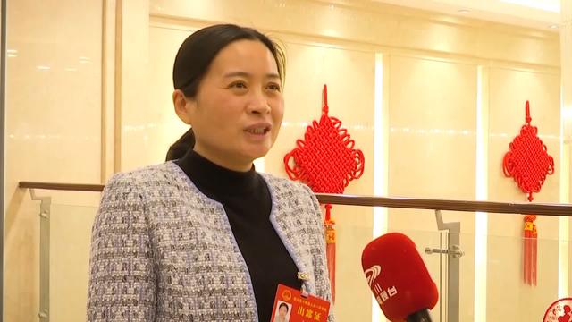 新代表新风采(56)王冬霞:建议在广安等地设立本科职业大学