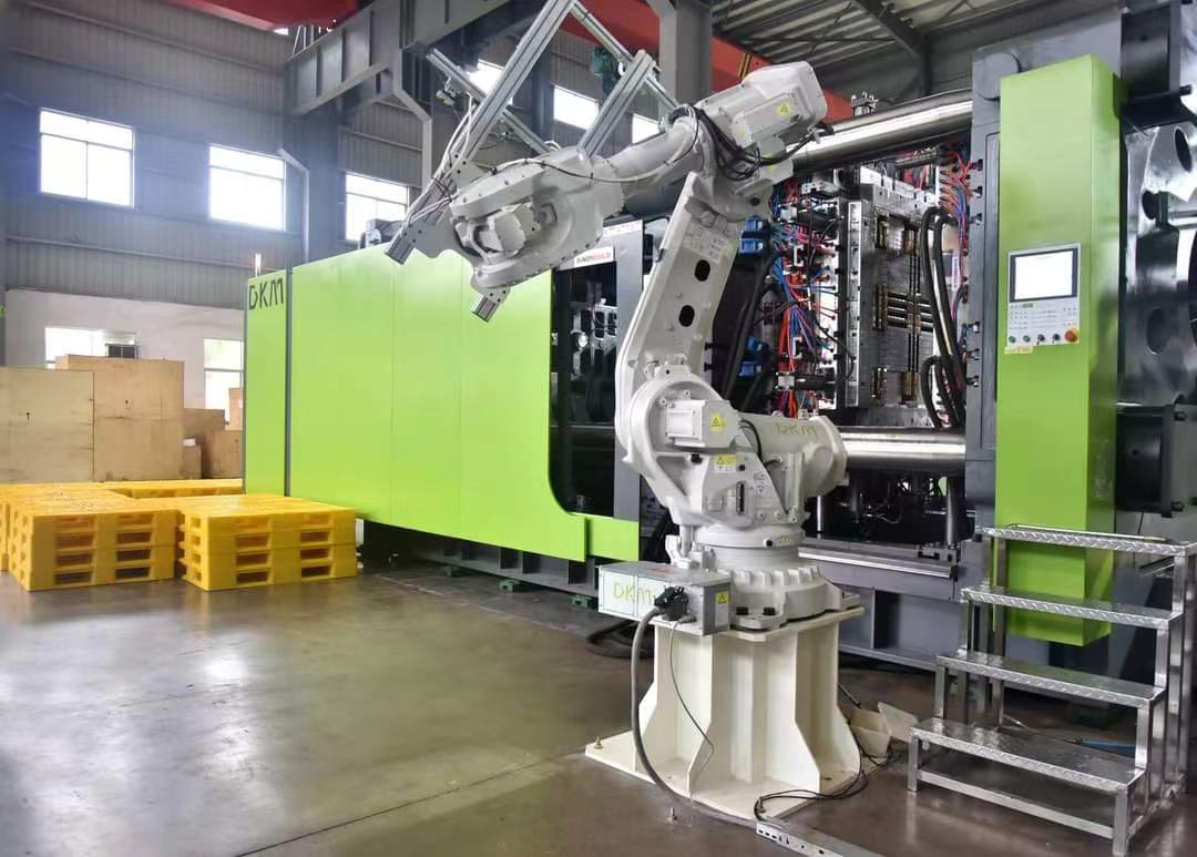 全自动流水线注塑车间解决方案