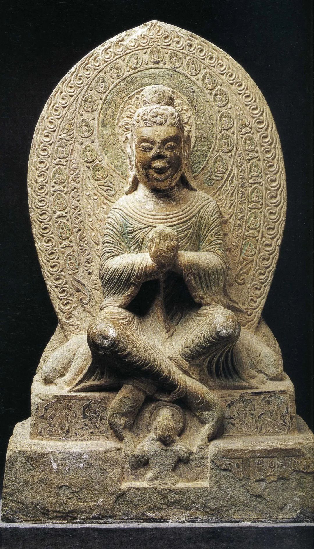 北魏皇兴五年交脚弥勒佛造像