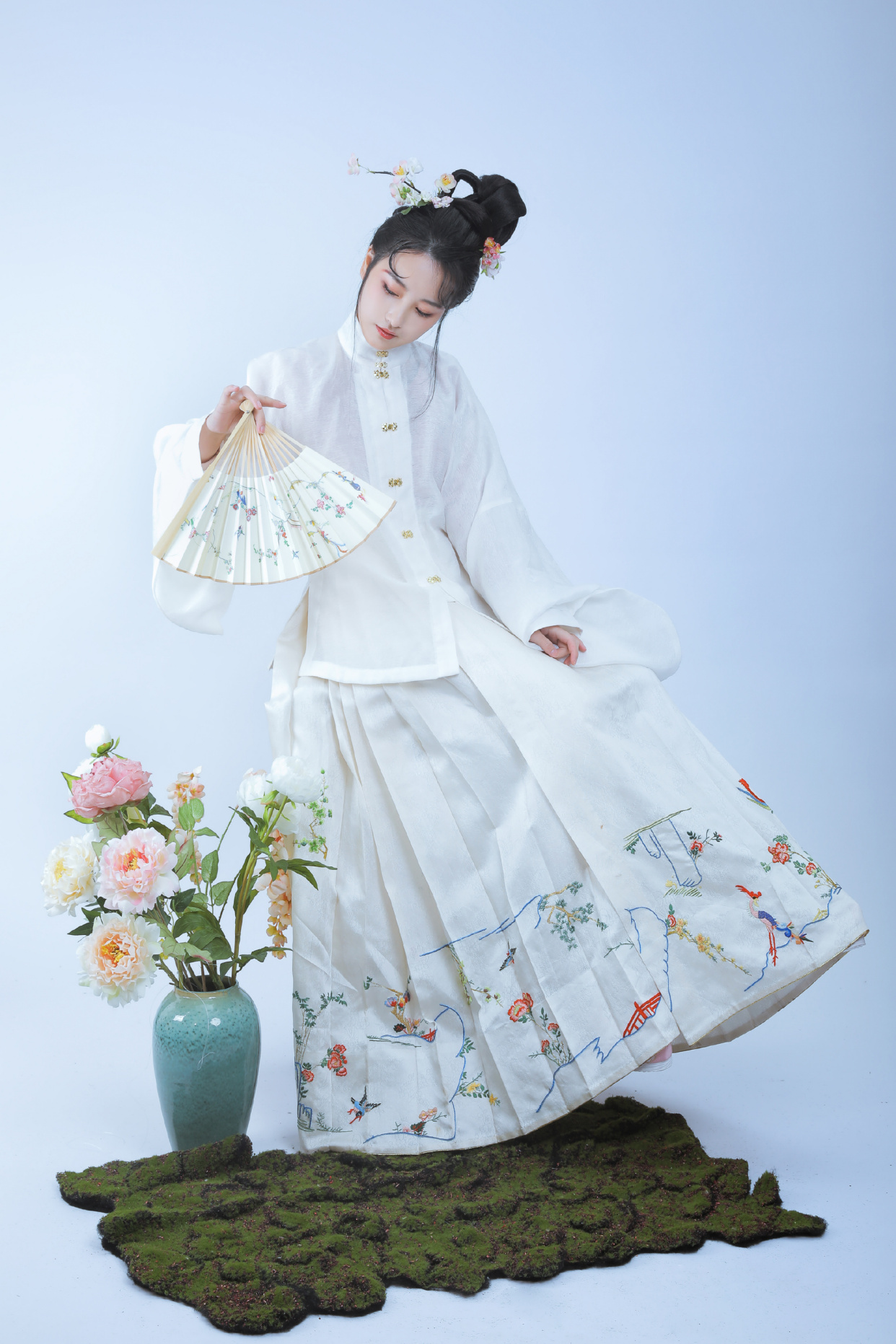 让同袍们纷纷上头的"花鸟裙"长啥样?清雅又高级,越看越心动