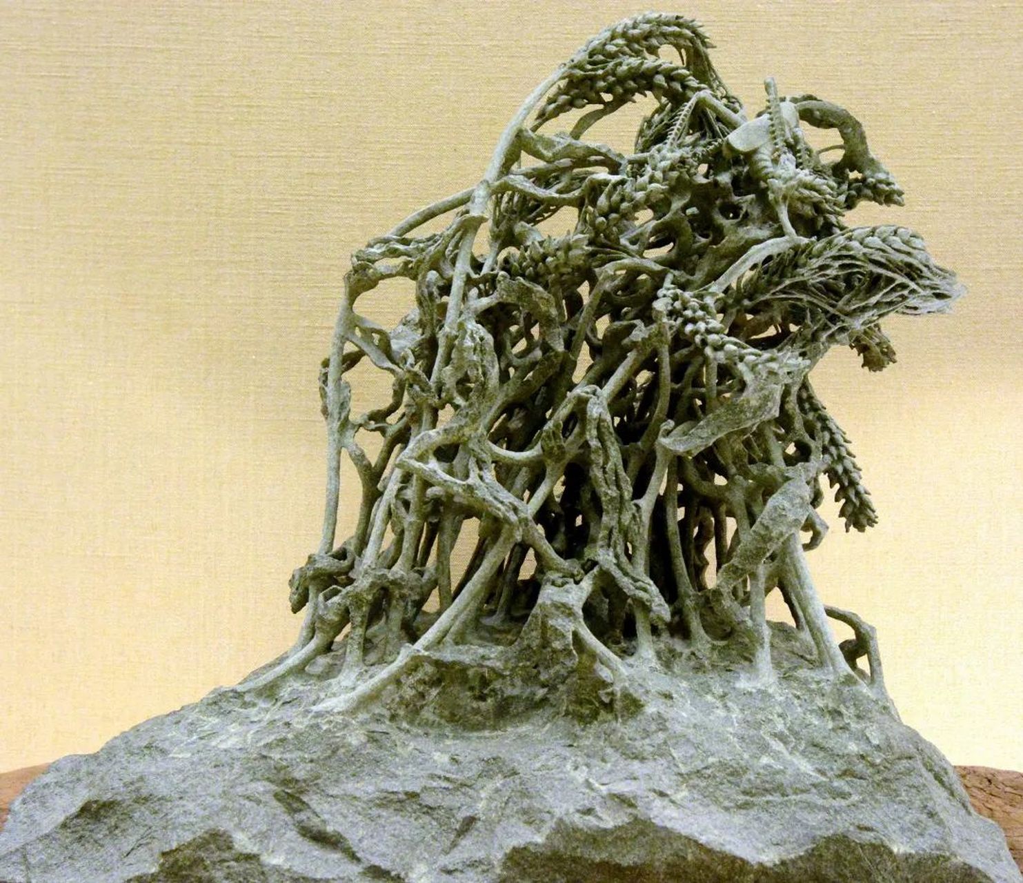 惠安石雕工艺源远流长,源于黄河流域的中原文化,并在形成过程中汲取了