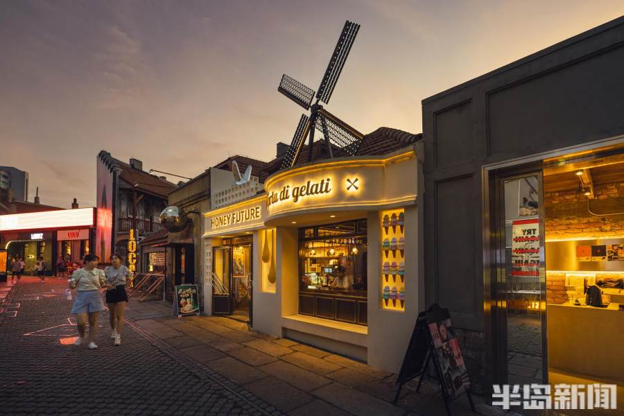 小巷"潮街"聚人气