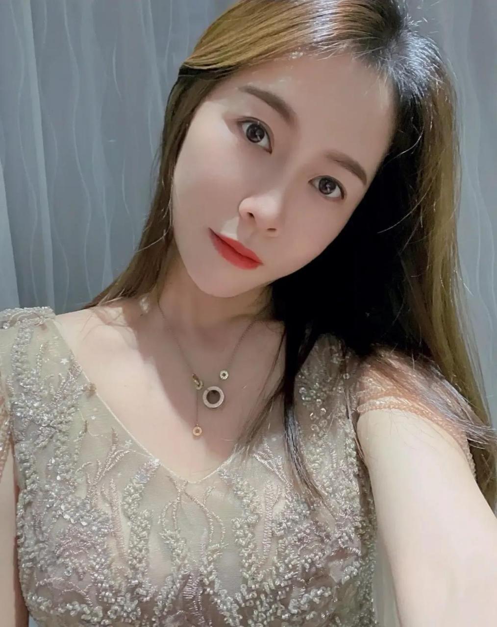 分享一枚40岁气质美女阿姨