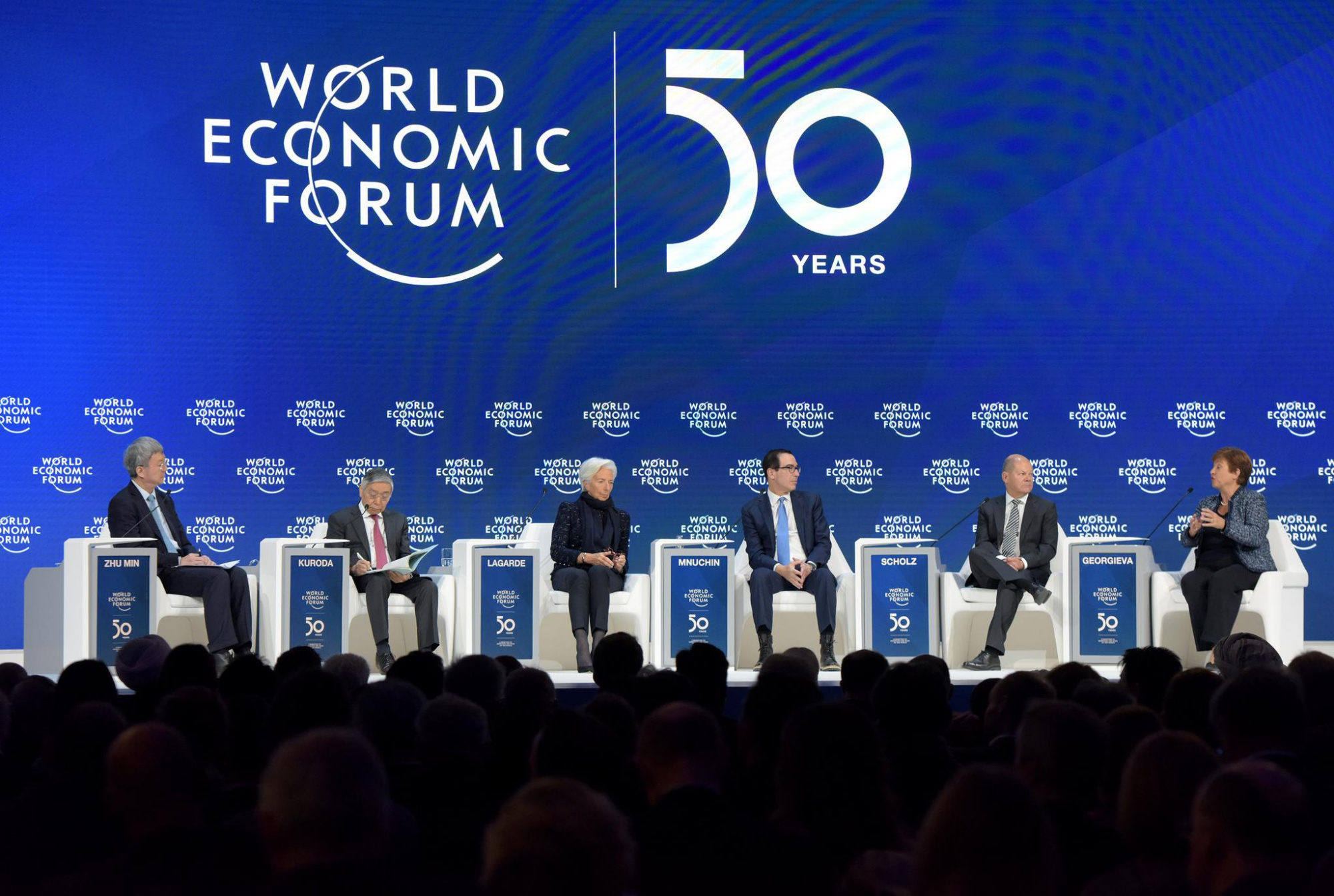 世界经济论坛"达沃斯议程"对话会聚焦重建各方信任