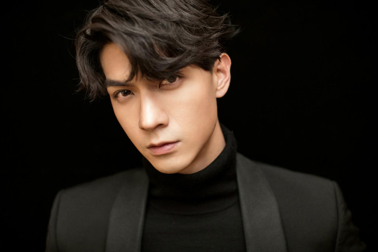 任言恺新剧《拜托了8小时》会员收官,高颜值霸总造型吸睛