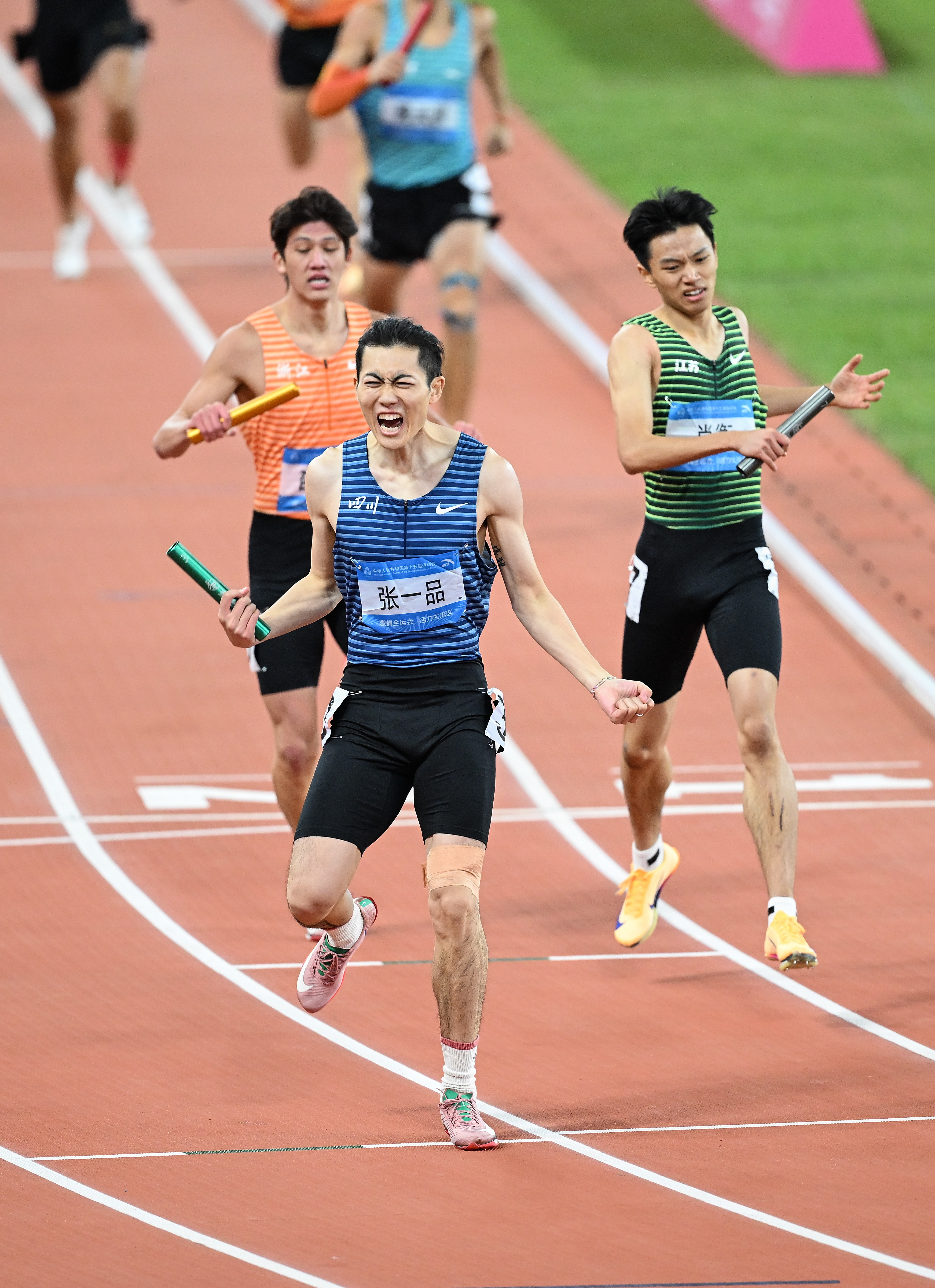 —男子4x400米接力决赛赛况