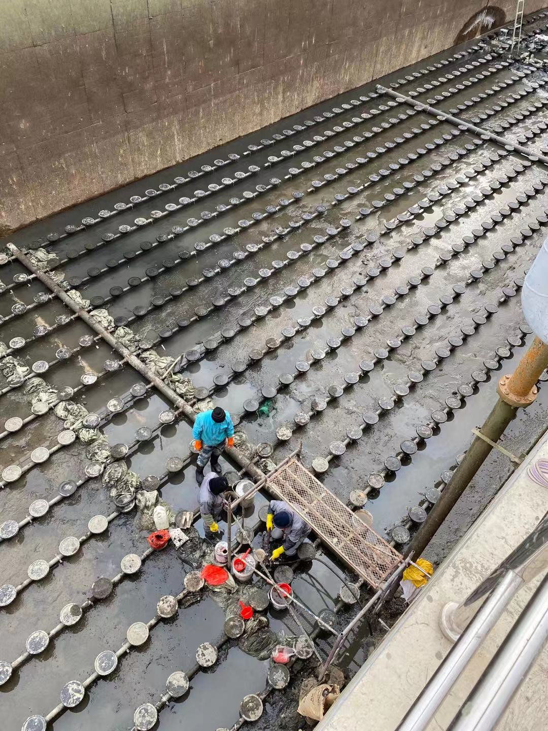 污水池墙面沉降缝堵漏 水池渗水处理 水池止水带破裂渗漏水堵漏