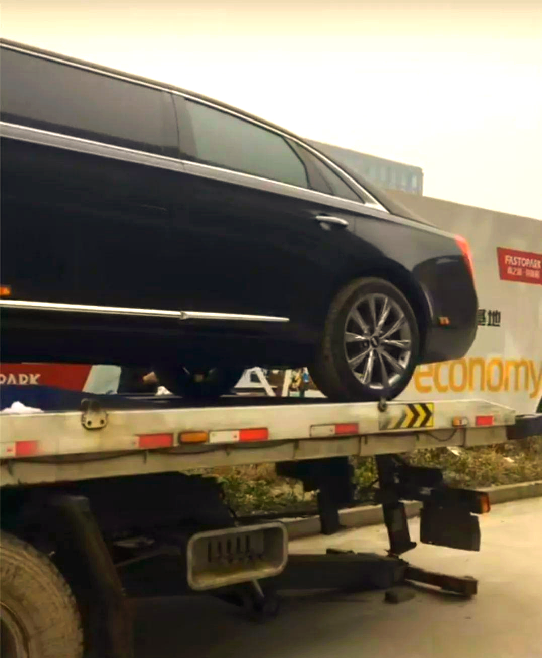 凯迪拉克xts加长版亮相,豪华设计与创新科技的结合